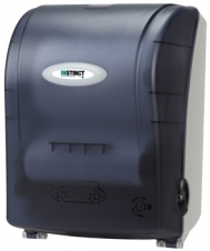 Auto-cut towel dispenser